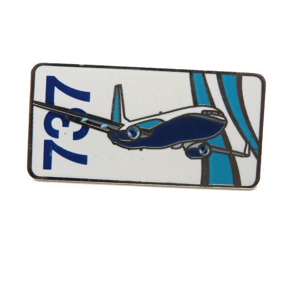 Boeing 737 Airplane Enamelled Pin Flying Travel Metal Glossy White Navy Blue - Picture 1 of 5